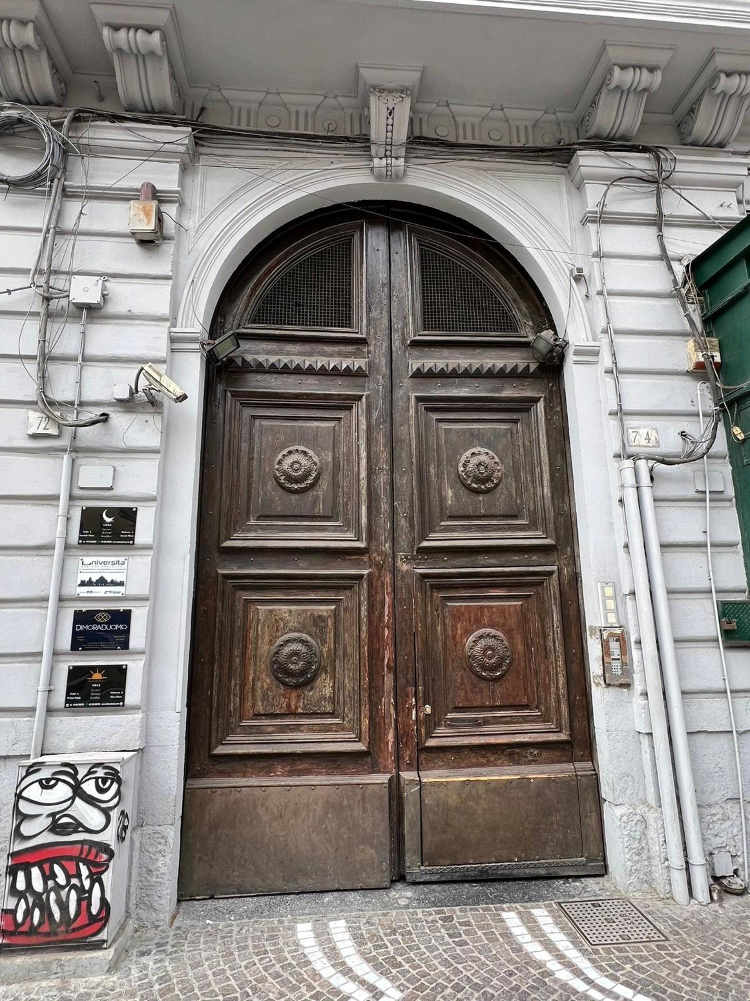 شقة Downtown Umberto 74 نابولي المظهر الخارجي الصورة